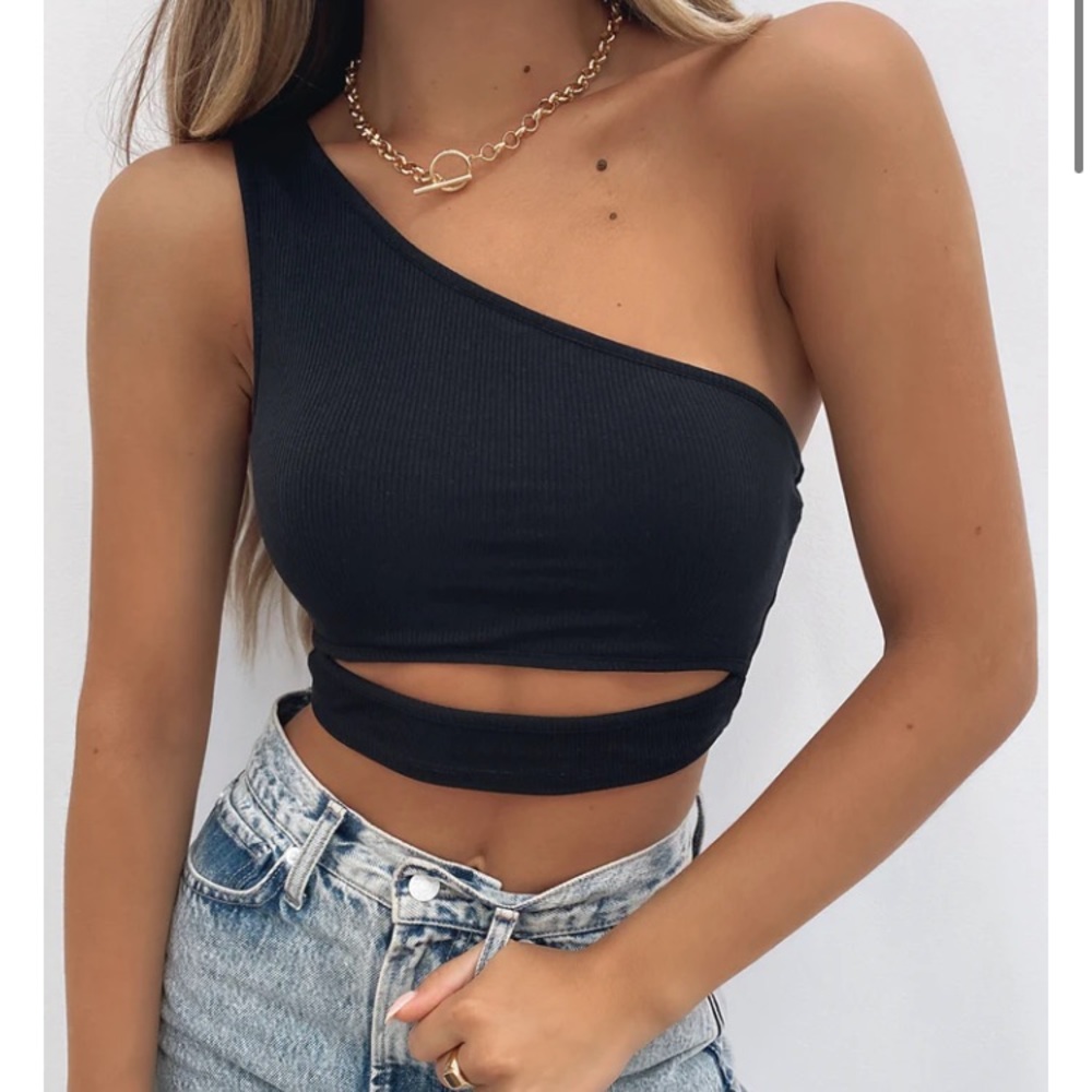 Brand new NWT white fox crop top